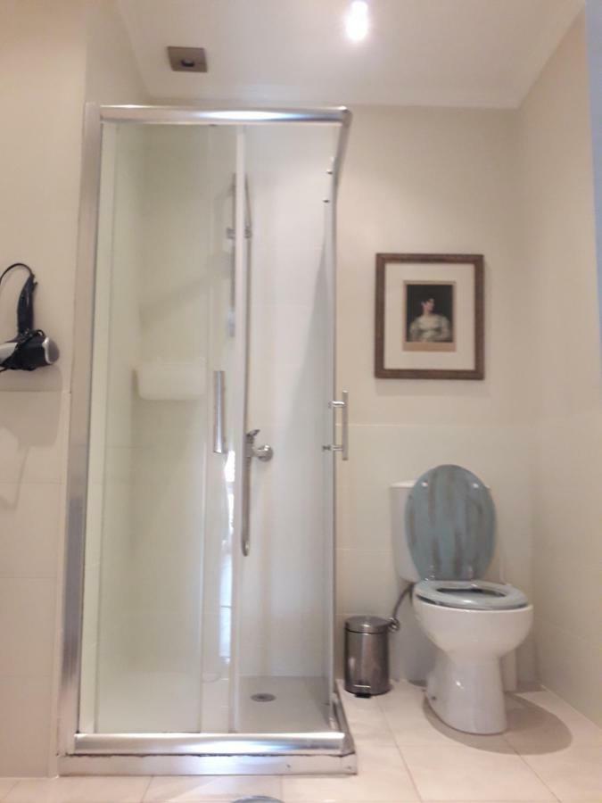 פונשל Peaceful Top Floor Apt W Balconies - Cambridge Right - Ac מראה חיצוני תמונה